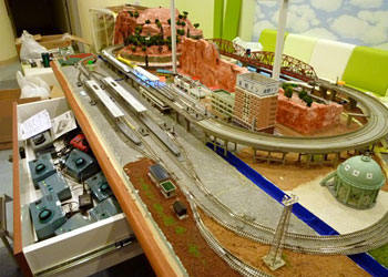 友人達やダイワリース中村さんによる制作協力